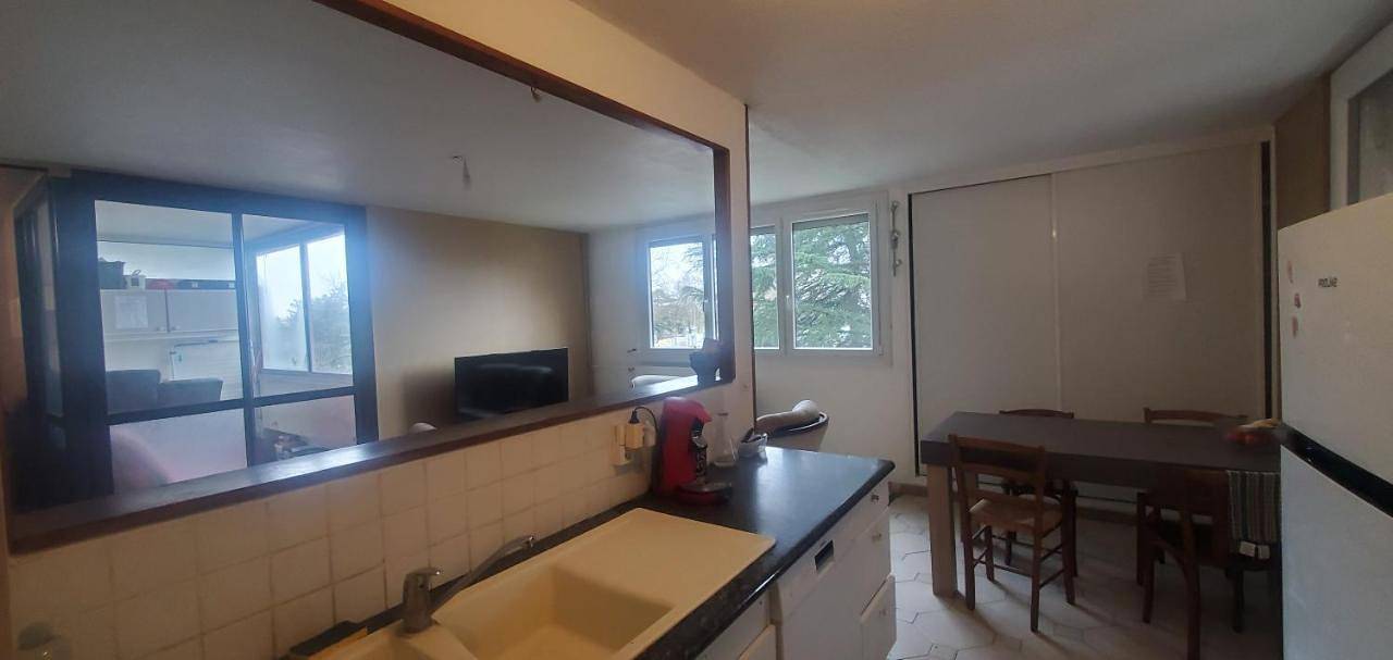 Appartement de vacances entier, Colocation Du Grand Large in Décines-Charpieu, Lyon et ses environs