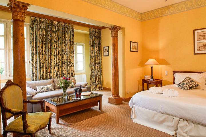 Hôtel pour 4 personnes, avec piscine, animaux acceptés