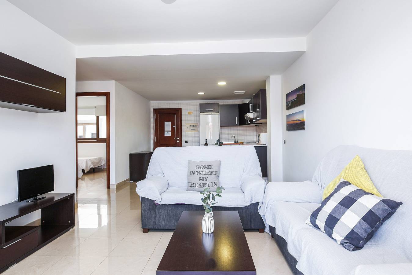 Ganze Wohnung, Lichtdurchflutete Ferienwohnung "2 Dormitorios" mit Terrasse & Gemeinschaftspool in Piedra Playa, La Oliva