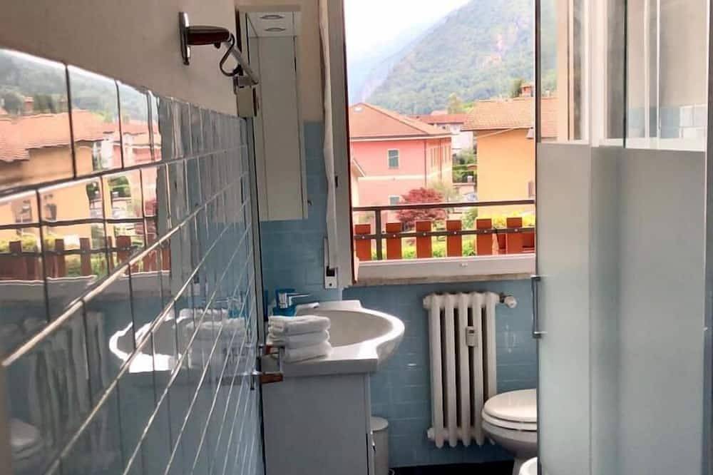 Ganze Wohnung, Lake View Apartment Vassena in Vassena, Oliveto Lario