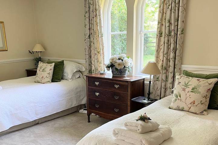 Wunderschönes Landhaus neben dem Windsor Great Park und mit Blick auf Windsor Castle in Berkshire