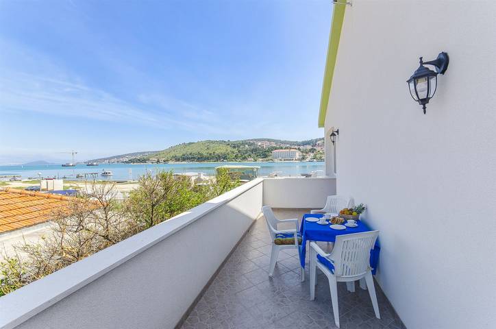 Ferienwohnung für 4 Personen, mit Balkon in Trogir - 2