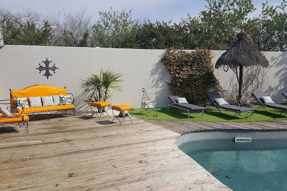 Villa mit Hallenbad, kalifornischem Becken, Whirlpool, Sauna in Vias Plage, Vias