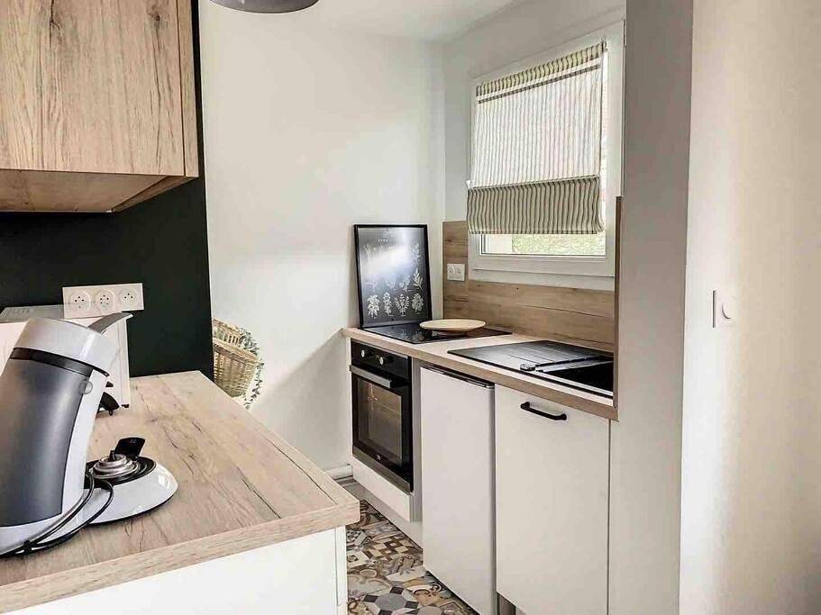 Appartement entier, One-Bedroom Apartment in Margny-lès-Compiègne, Oise