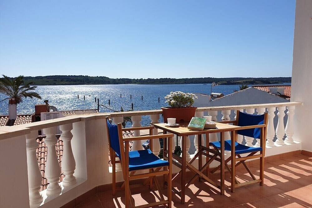 Entire apartment, F98. Sea views in Fornells! in Fornells, Es Mercadal