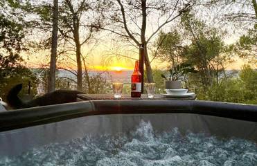 Gîte pour 4 personnes, avec jardin et vue à Langlade