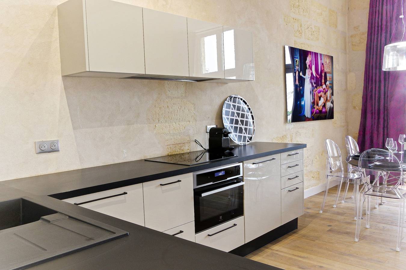 Entire apartment, Great 2 bedrooms flat with river view in Bordeaux, Bordeaux region