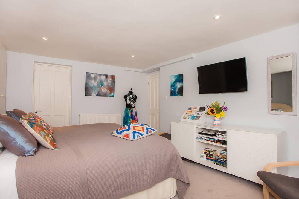 Ganze Wohnung, Apartment-Studio-Eigenes Badezimmer in Bath, Bath & Nord Ost Somerset