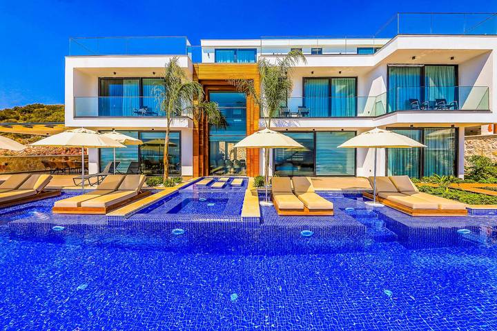 Villa für 12 Personen, mit Terrasse - 1