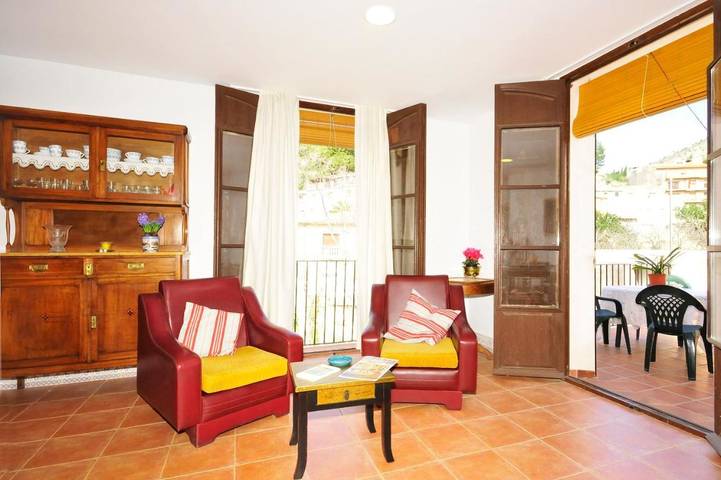 Apartamento para 4 personas, con Balcón y Terraza además de Jardín y Piscina para niños en Relleu