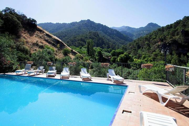 Chalet para 8 personas, con piscina además de jardín y vistas en Sierra de Cazorla - 4