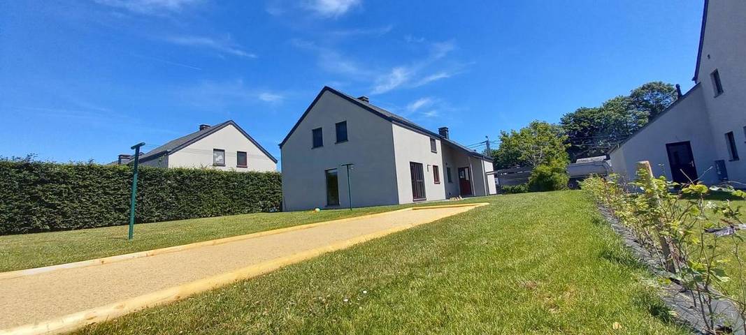 Location de vacances pour 6 personnes, avec jardin dans Samrée