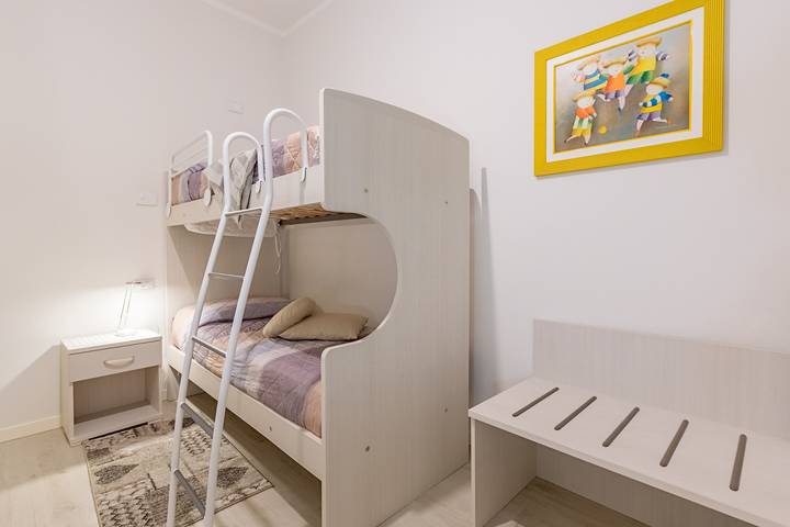 Apartamento entero, Zanardelli 1 Apartment by Wonderful Italy in Saló, Montañas Garda