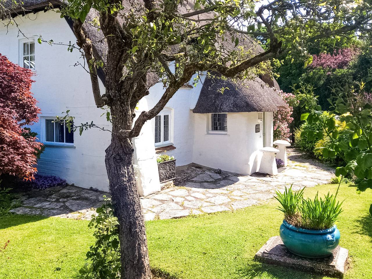 Smugglers Cottage in Barton on Sea, Hampshire