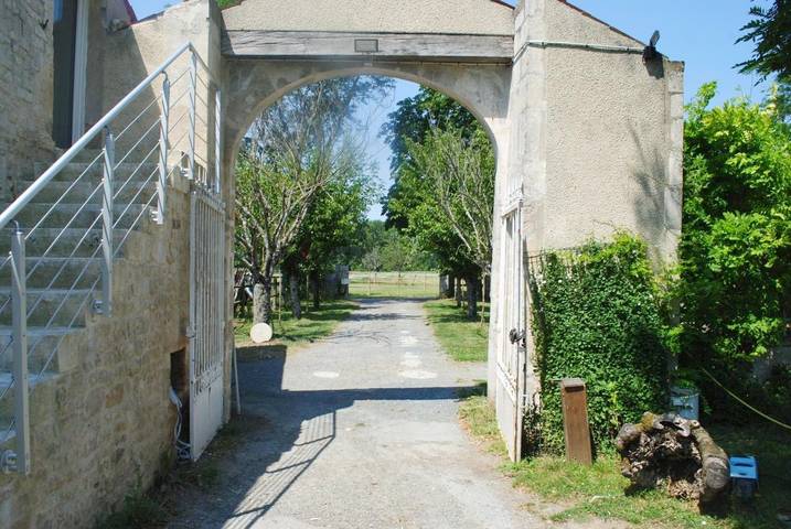 Gîte pour 4 personnes, avec vue et jardin à Le Langon - 2