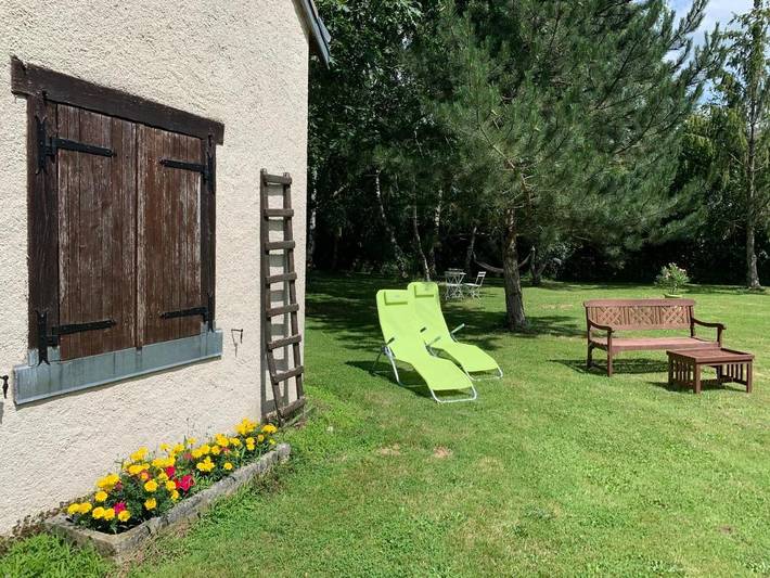 Gîte pour 4 personnes, avec Terrasse ainsi que Jardin et Vue à Neuvy-Saint-Sépulchre - 3