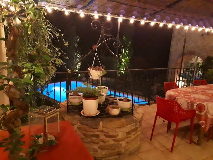 Location de vacances pour 12 personnes, avec jardin ainsi que jacuzzi et piscine à Saint-Hilaire-de-Brethmas