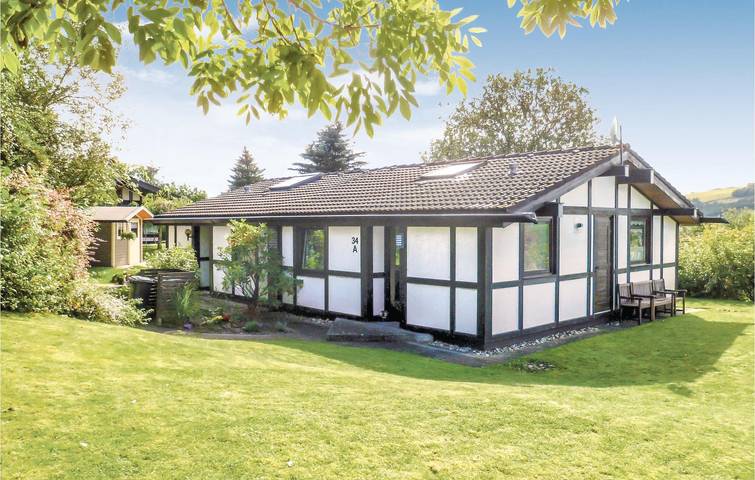Ferienhaus für 5 Personen, mit Terrasse und Garten sowie Seeblick in Meschede