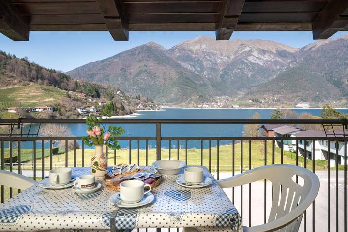 Ferienwohnung für 4 Personen, mit Balkon und Terrasse sowie Garten und Pool in Pur