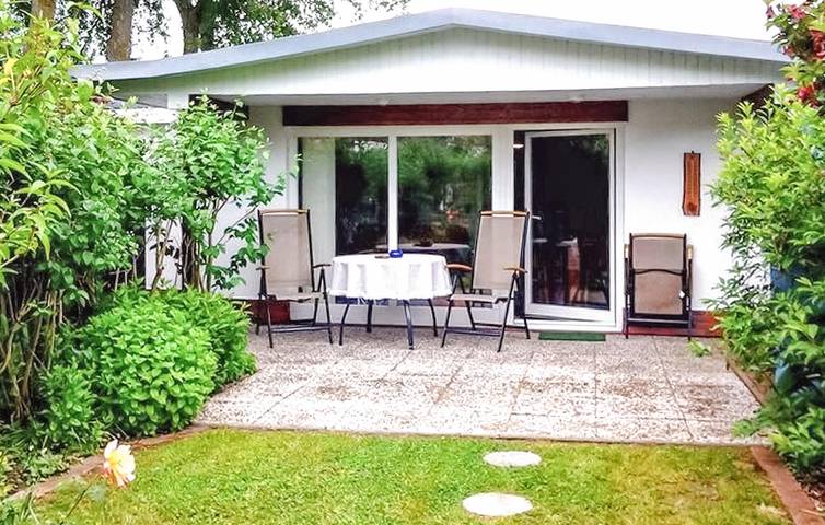 Ferienhaus für 3 Personen, mit Terrasse und Garten in Nord - Rügen