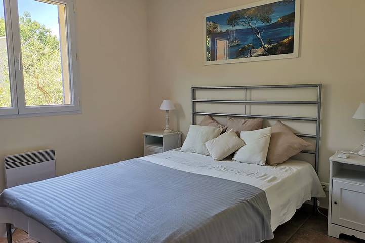 Location de vacances pour 5 personnes, avec terrasse et jardin à Saint-Antonin-du-Var - 2