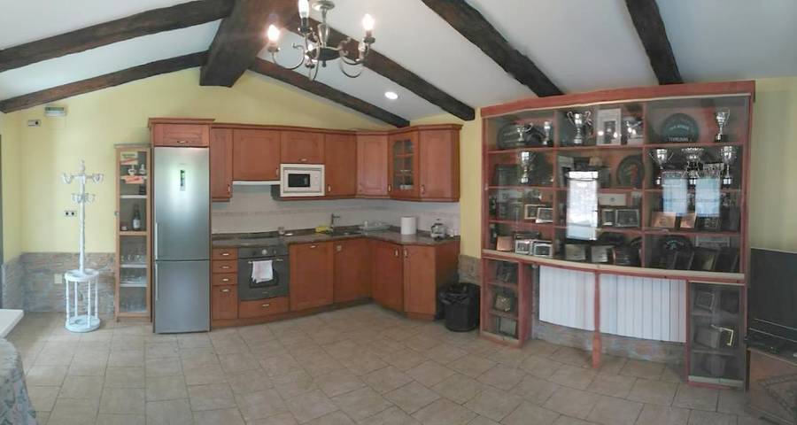 Casa rural para 16 personas, con vistas y jardín, Se admiten mascotas en el País Vasco - 2