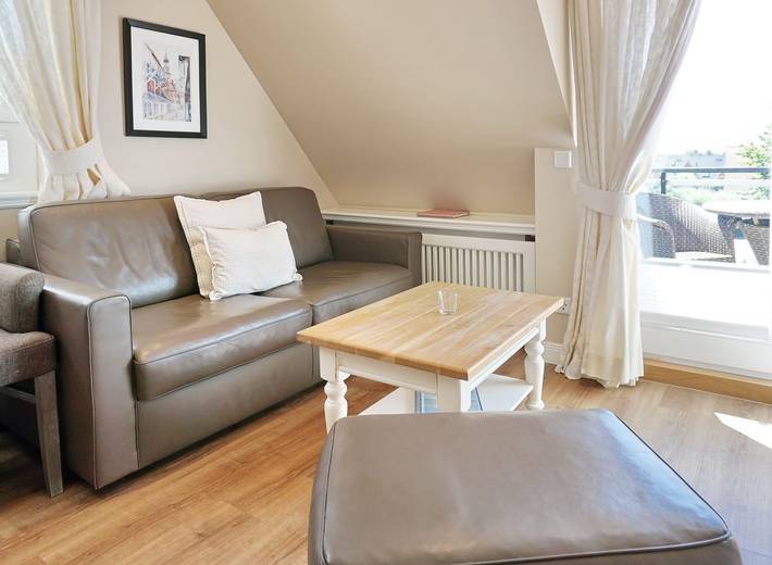 Ganze Wohnung, 2-Raum Appartement mit ca. 32m ² Nutzfläche, Parkplatz, Nichtraucher. in Wenningstedt, Sylt