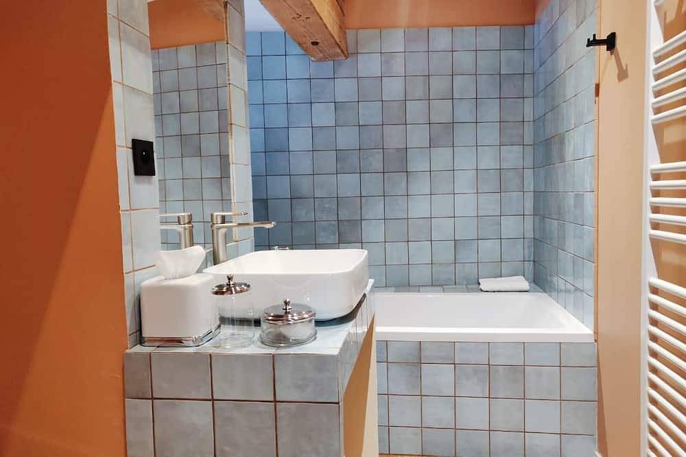 Apartamento entero, Suite des Cèdres at Lyon Country House, in Caluire-et-Cuire, Ródano
