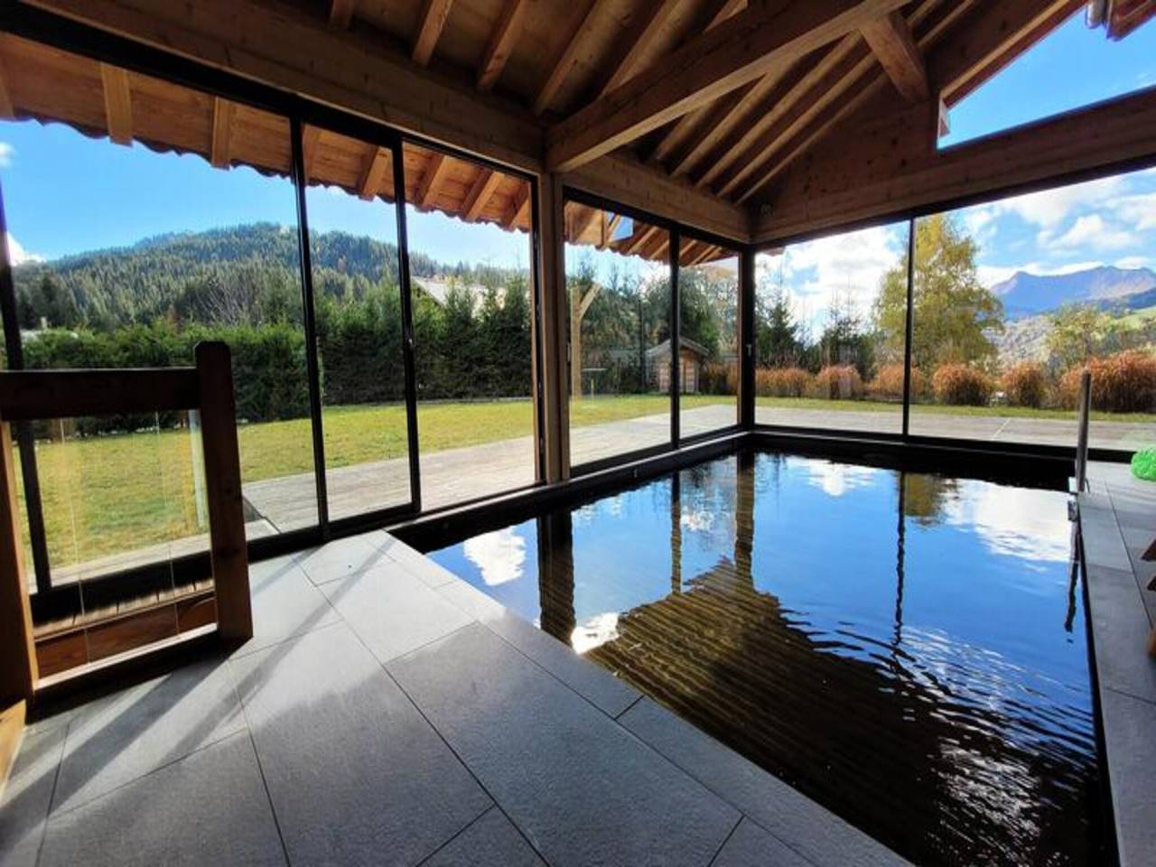 Ganze Wohnung, Chalet in Les Gets mit Pool und Hammam in Les Gets, Les Portes du Soleil