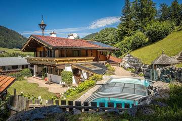 Ferienhaus für 8 Personen, mit Balkon und Garten sowie Sauna im Berchtesgadener Land