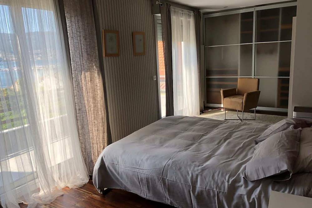 Grila House - Architecture and sea views in the heart of the Rías Baixas in Redondela, Rías Baixas