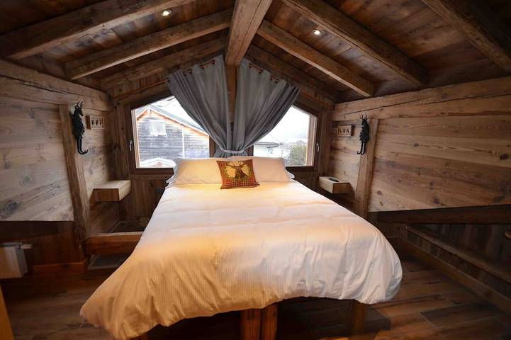 Gîte pour 14 personnes, avec sauna et jacuzzi ainsi que balcon et jardin, animaux acceptés dans Office de Tourisme de Praz sur Arly - 2