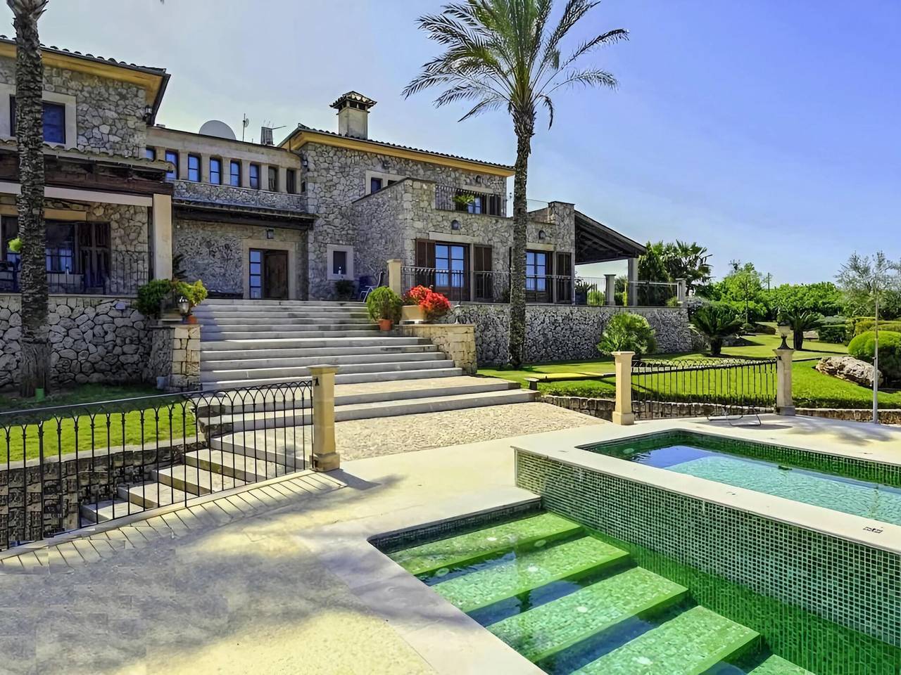 Spacious holiday home in Ariany with swimming pool in Son Talent, Manacor