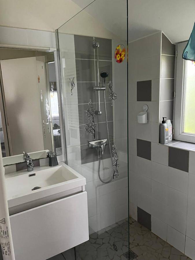 Appartement entier, Le vélo rouge in La Douze, Périgord Blanc