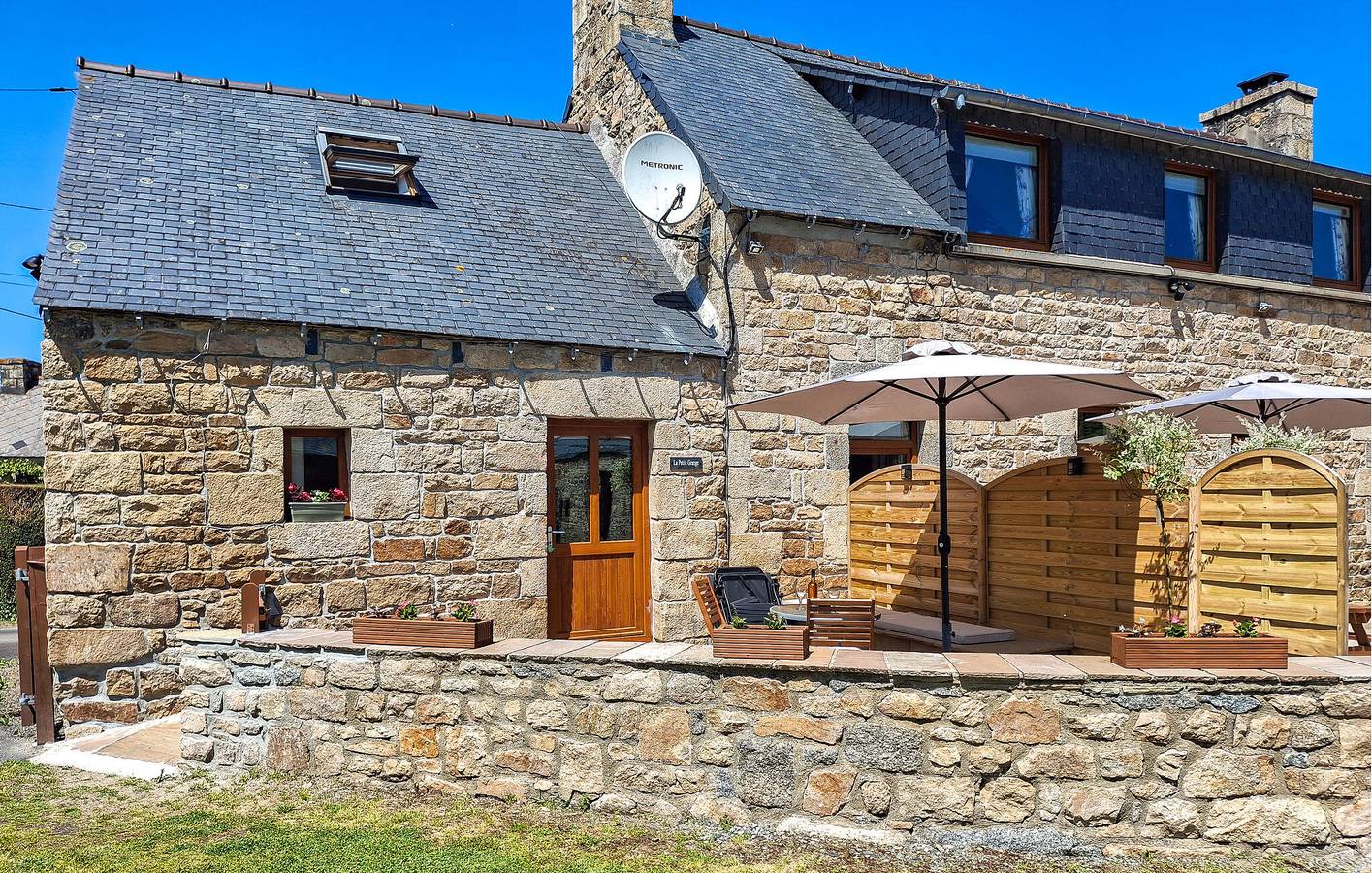 Gemütliche Ferienwohnung mit Parkplatz, Garten und Internet in Louargat, Guingamp Region