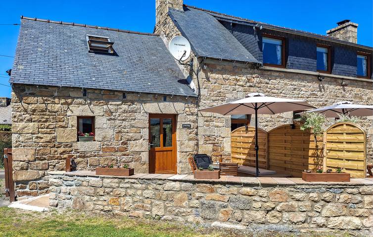 Maison de vacances pour 3 personnes, avec Jardin en Cotes-d'Armor - 2