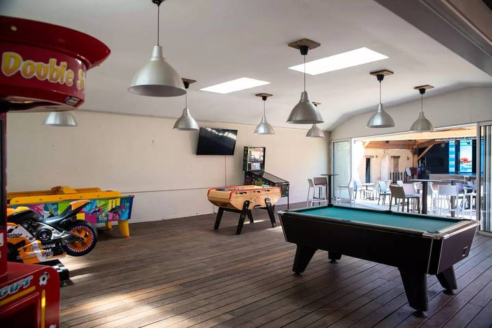 Camping pour 4 personnes, avec sauna ainsi que terrasse et piscine, animaux acceptés à Argelès-sur-Mer - 4