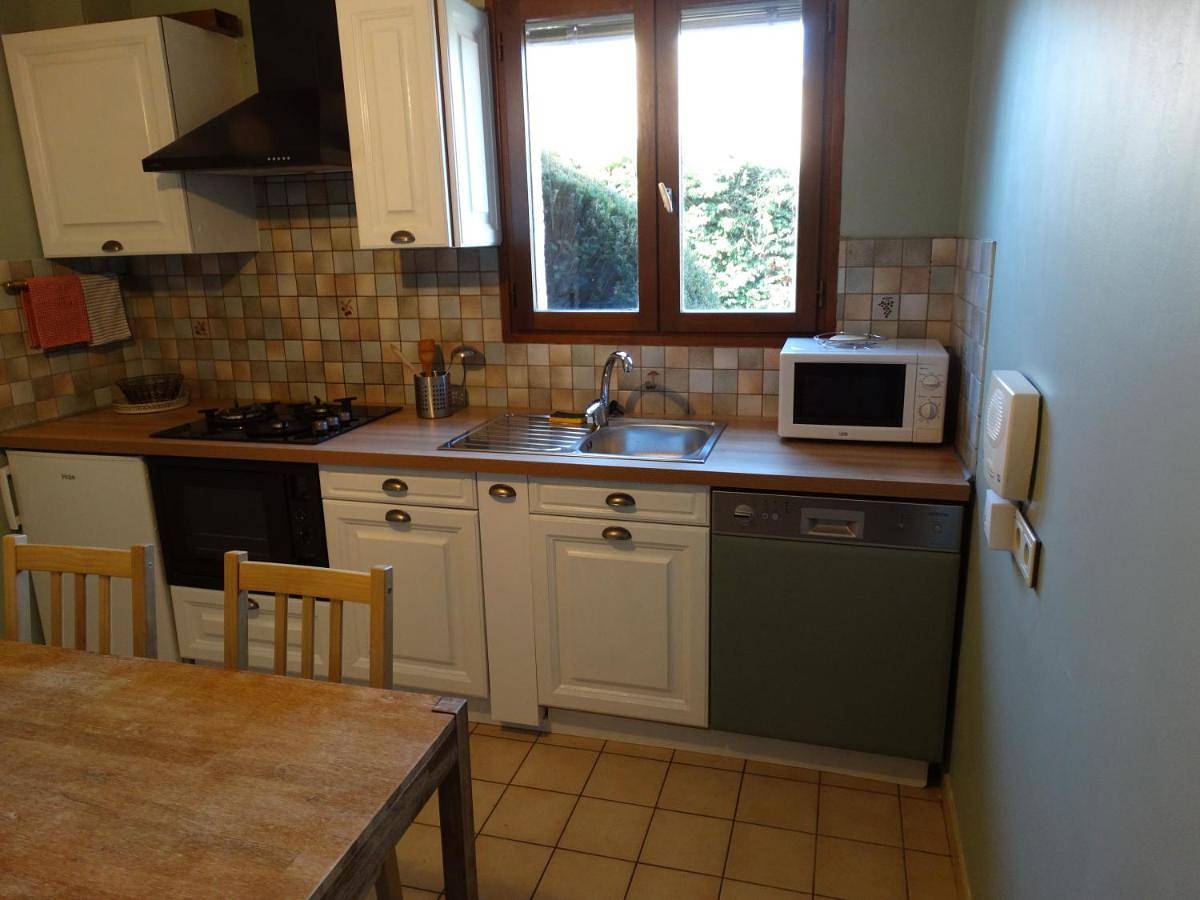 Two-Bedroom House in Saint-Étienne, Loire