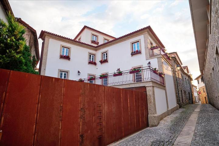 Apartamento de férias para 4 pessoas, com terraço em Ponte da Barca