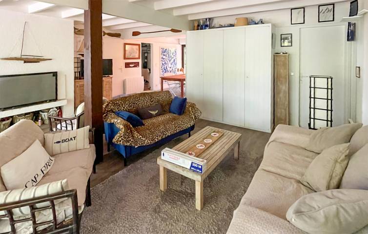 Appartement confortable de 2 chambres avec jardin, à 200 m de la plage, Wi-Fi et parking in Lège-Cap-Ferret, Région d'Arcachon