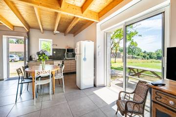Gîte pour 6 Personnes dans Saint-Étienne-du-Bois, Vallée de la Loire, Photo 4