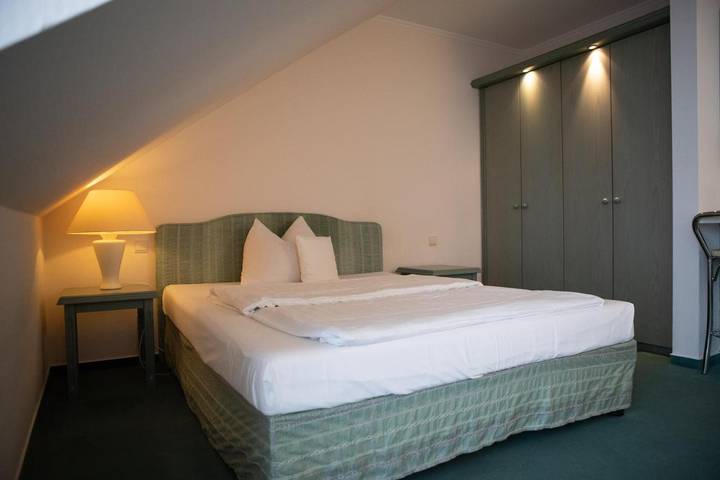Hotel für 2 Personen, mit Terrasse in Sarstedt - 2