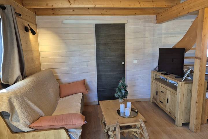 Gîte pour 6 personnes, avec jardin et terrasse à Les Déserts - 3