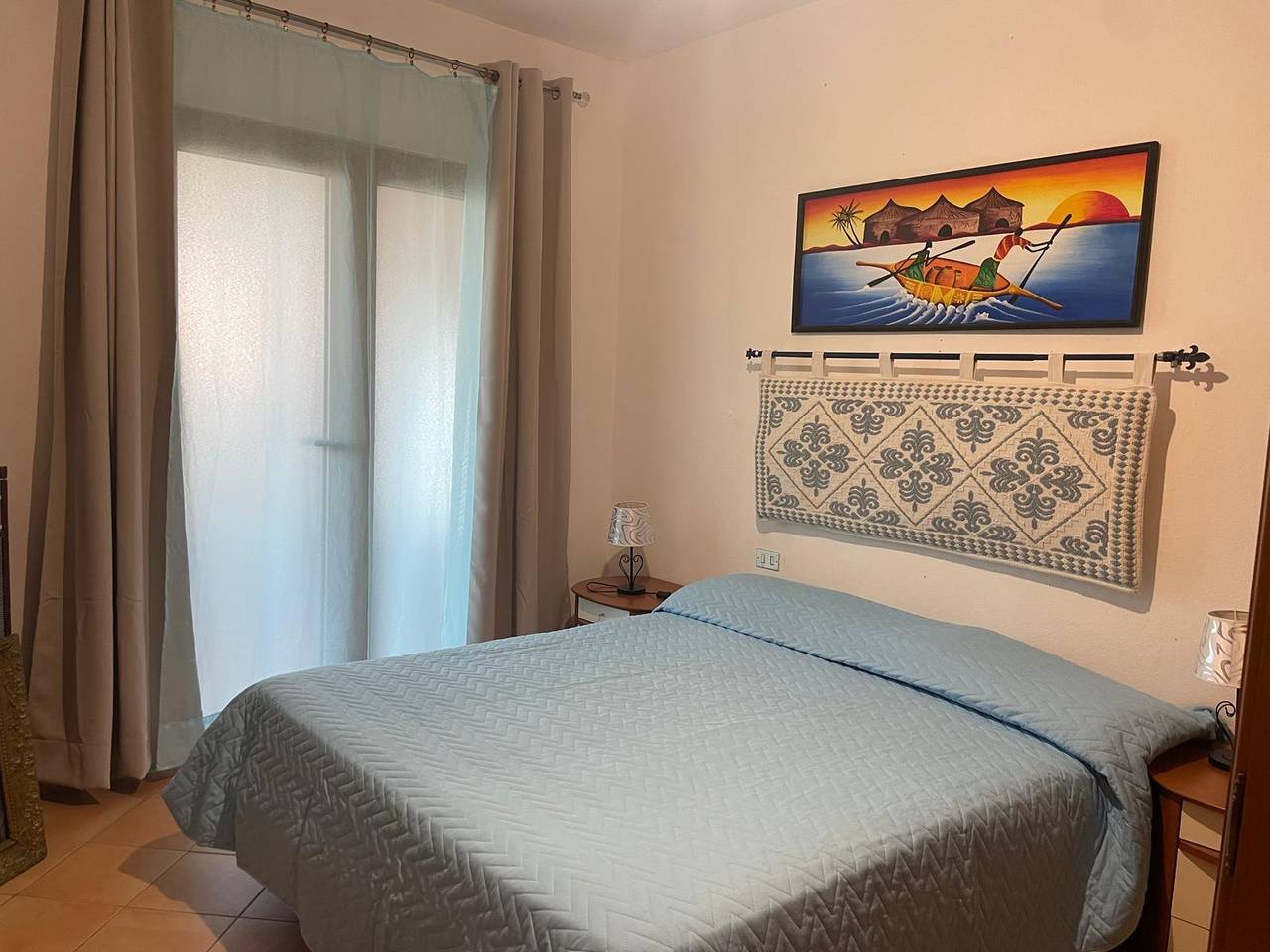 Ferienhaus 'Casa Mabelle' in Strandnähe mit Gemeinschaftsgarten & Terrasse; Parkplätze vorhanden in Palau (dorf), Palau (Sardinien)