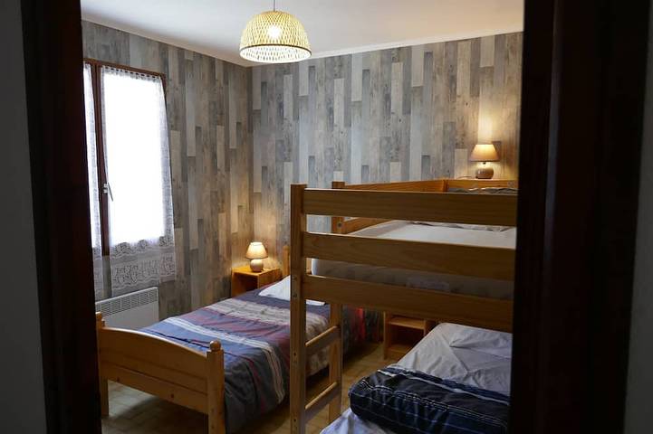 Location de vacances pour 5 personnes, avec terrasse et jardin, animaux acceptés dans Plage du Platin - 4