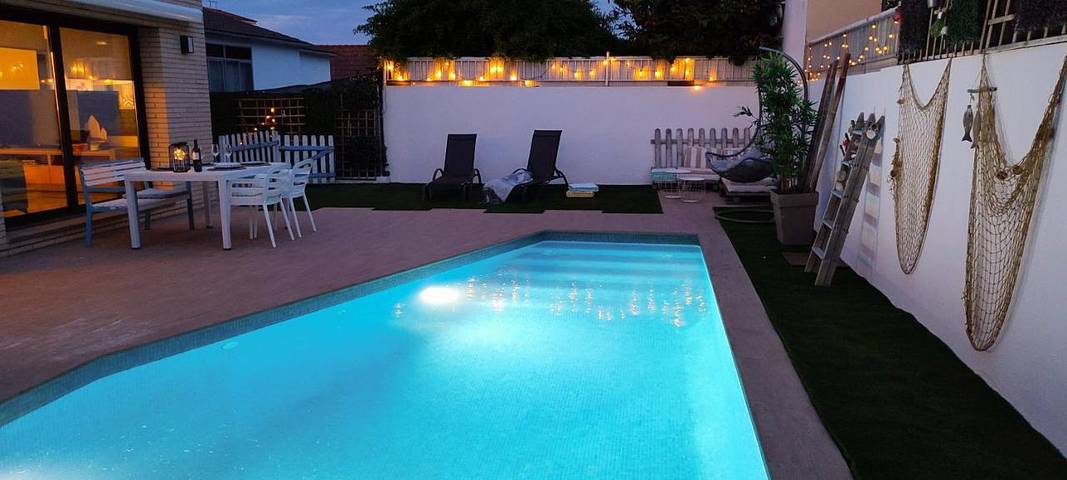 Casa rural para 8 personas, con Balcón y Piscina en Calafell - 2