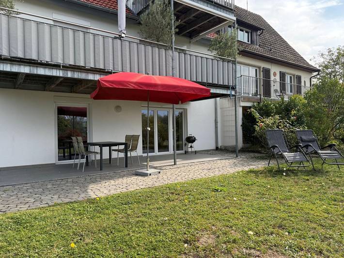 Ganze Wohnung, Uferblick in Süßenmühle – moderne Ferienwohnung mit privatem Garten nahe am See in FKK Badestrand Süßenmühle, Sipplingen