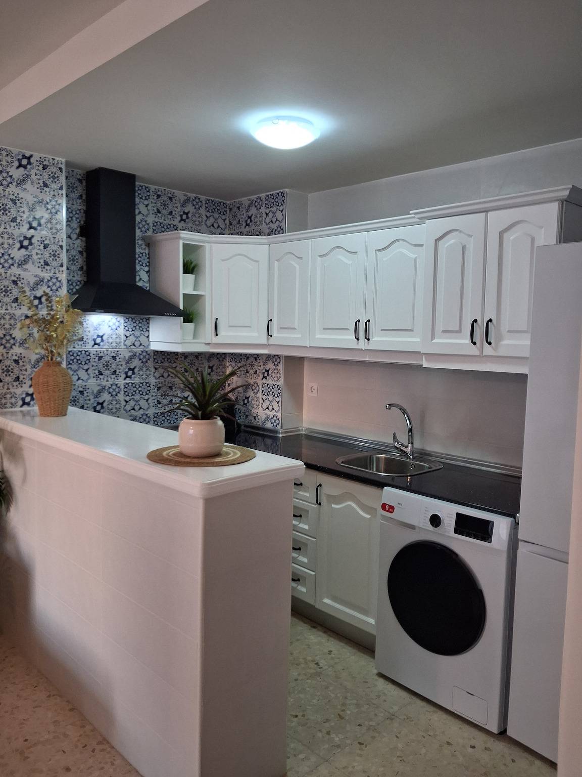 Ganze Wohnung, Ferienwohnung für 5 Personen mit Balkon in Torrevieja, Costa Blanca