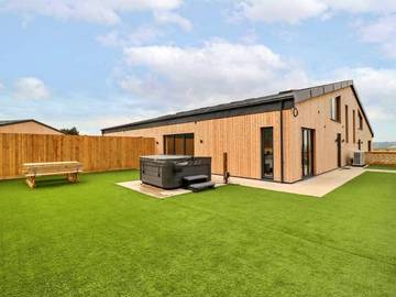 Ferienhaus für 6 Personen, mit Garten und Whirlpool, mit Haustier in The Cotswolds