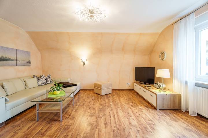 Ganze Wohnung, Ferienwohnung 'Hornisgrindeblick' mit Bergblick und Wlan in Sasbach (Ortenau), Ferienregion Sasbachwalden Region